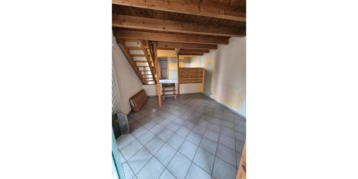 Etagenwohnung Homburg - 4 Zimmer, 85 m&sup2;, 750&euro; | Angebot:25022297