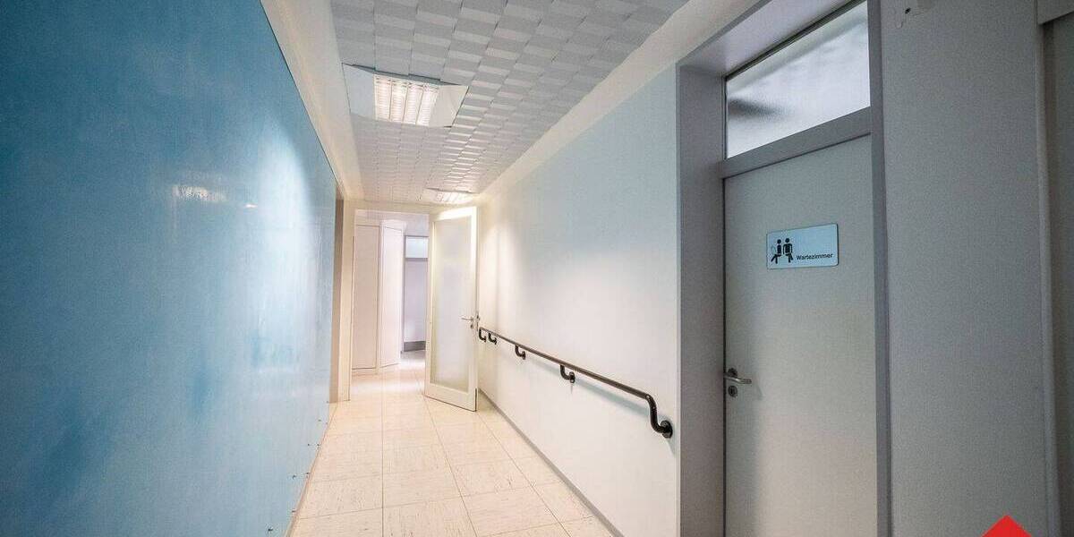 Büro Praxis mit Kfz-Stellplätzen in ruhiger Lage von Meinerzhagen - Gewerbeobjekt Meinerzhagen | Angebot:26931435