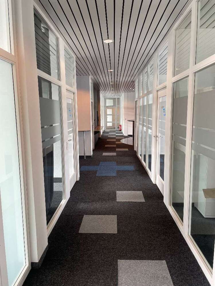 Büro in Gärtringen 2.400 € 300 m²