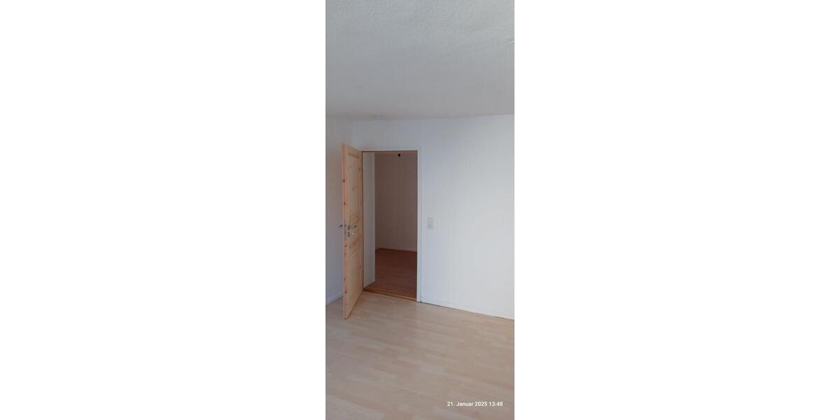 Dachgeschoßwohnung Delligsen - 5 Zimmer, 135 m&sup2;, 650&euro; | Angebot:26059378