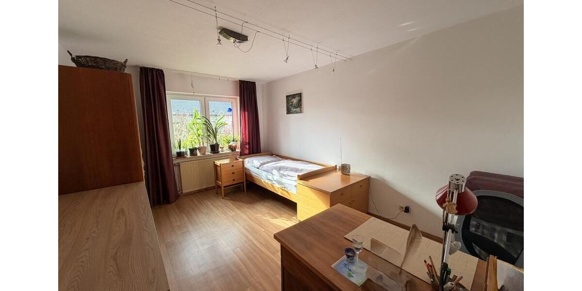 Hochparterre Neuendettelsau - 2 Zimmer, 62 m&sup2;, 574&euro; | Angebot:24978061