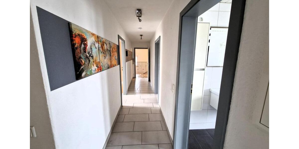 Dachgeschosswohnung mit Gartenidylle & Einbauküche – Wohnen mit Wohlfühlfaktor in Fröndenberg-Ostbüren 3 zimmer