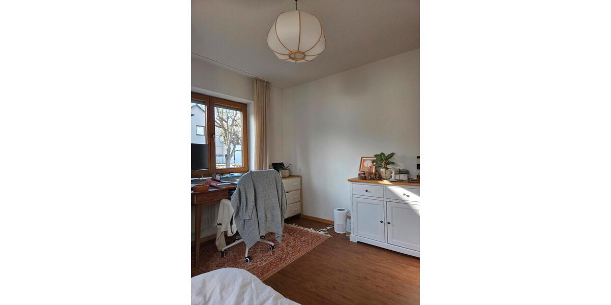 Etagenwohnung Gerbrunn - 3 Zimmer, 74 m&sup2;, 1.200&euro; | Angebot:25964207