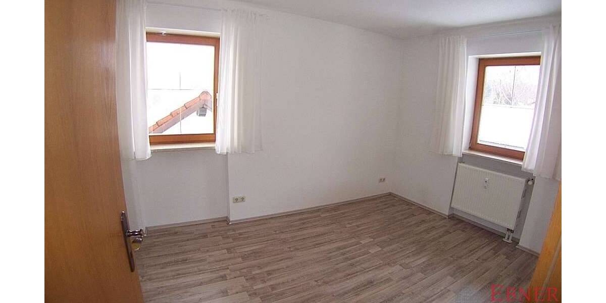 Etagenwohnung Arnbruck - 3 Zimmer, 75 m&sup2;, 580&euro; | Angebot:26105397