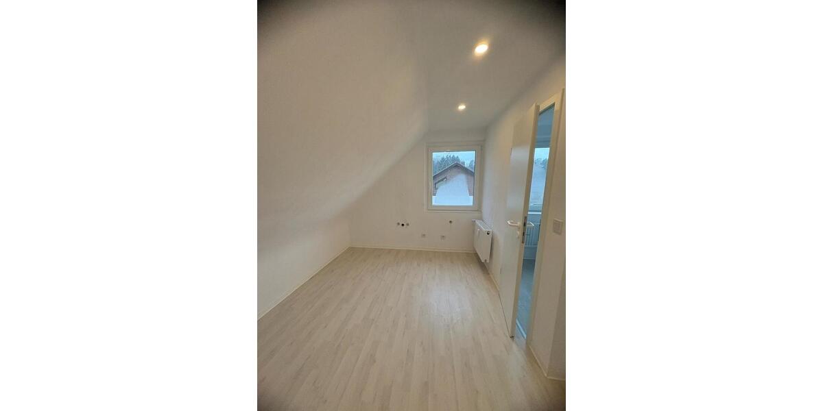 Dachgeschoßwohnung Neunkirchen Kohlhof - 1 Zimmer, 45 m&sup2;, 530&euro; | Angebot:26113101