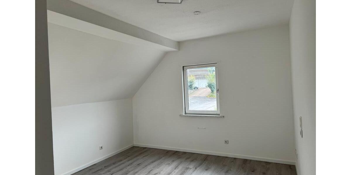 Dachgeschoßwohnung Reichshof - 2.5 Zimmer, 65 m&sup2;, 755&euro; | Angebot:23836678