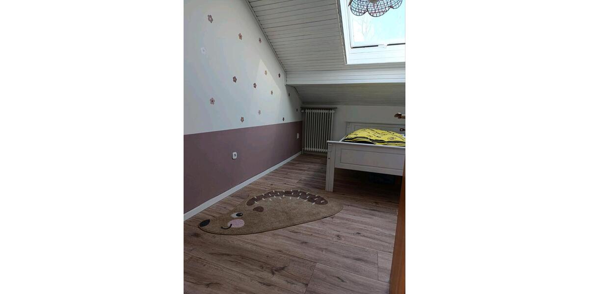 Einfamilienhaus Windhagen - 7 Zimmer, 180 m&sup2;, 1.600&euro; | Angebot:25424853