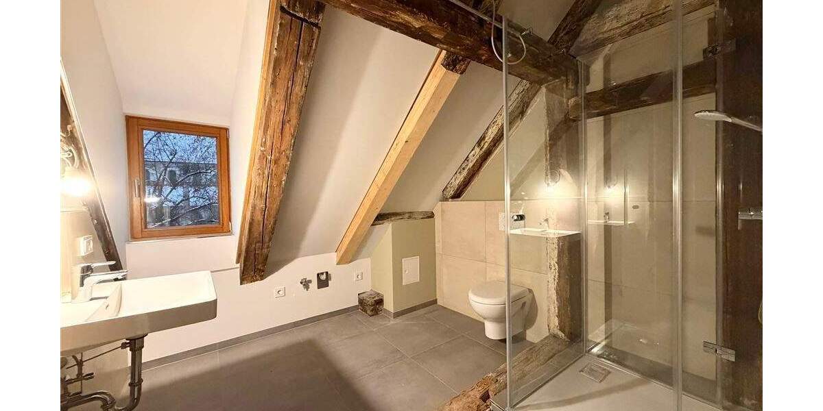 Etagenwohnung Konstanz Altstadt - 2 Zimmer, 89 m&sup2;, 1.600&euro; | Angebot:24725884