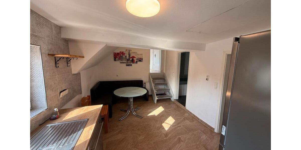 Dachgeschoßwohnung Schmitten im Taunus - 4 Zimmer, 100 m&sup2;, 900&euro; | Angebot:25258418