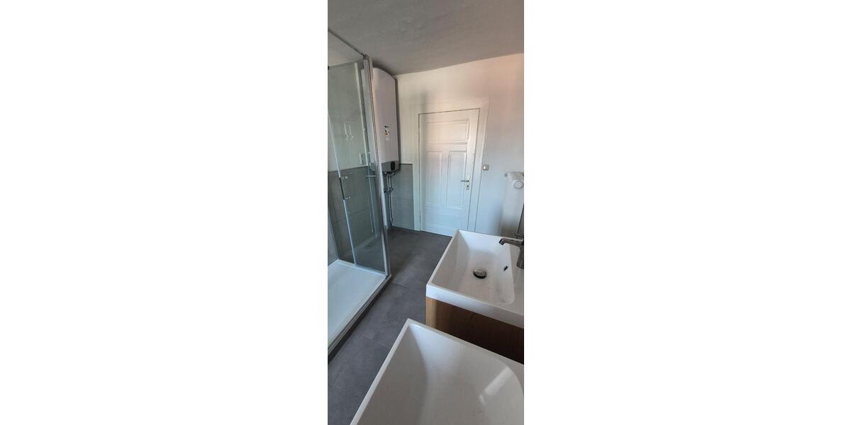 Etagenwohnung Schlüchtern - 5 Zimmer, 140 m&sup2;, 1.000&euro; | Angebot:25903912