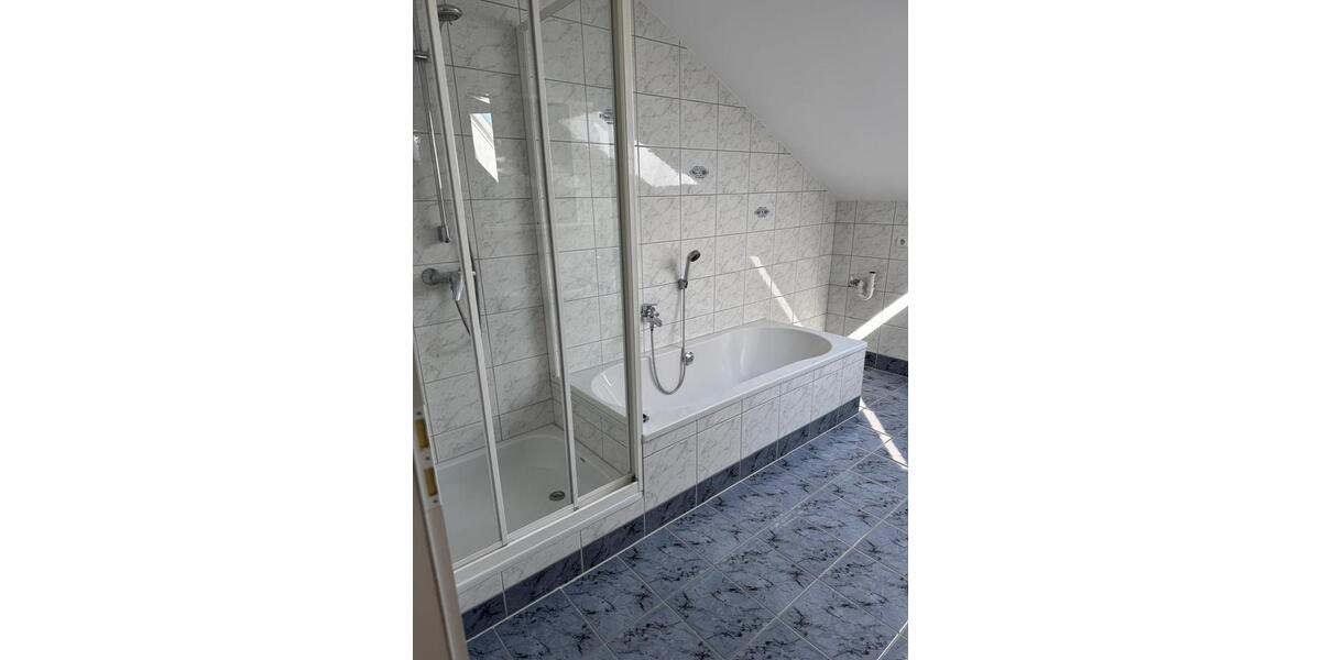 Etagenwohnung Schöllnach - 2 Zimmer, 88 m&sup2;, 600&euro; | Angebot:24748419