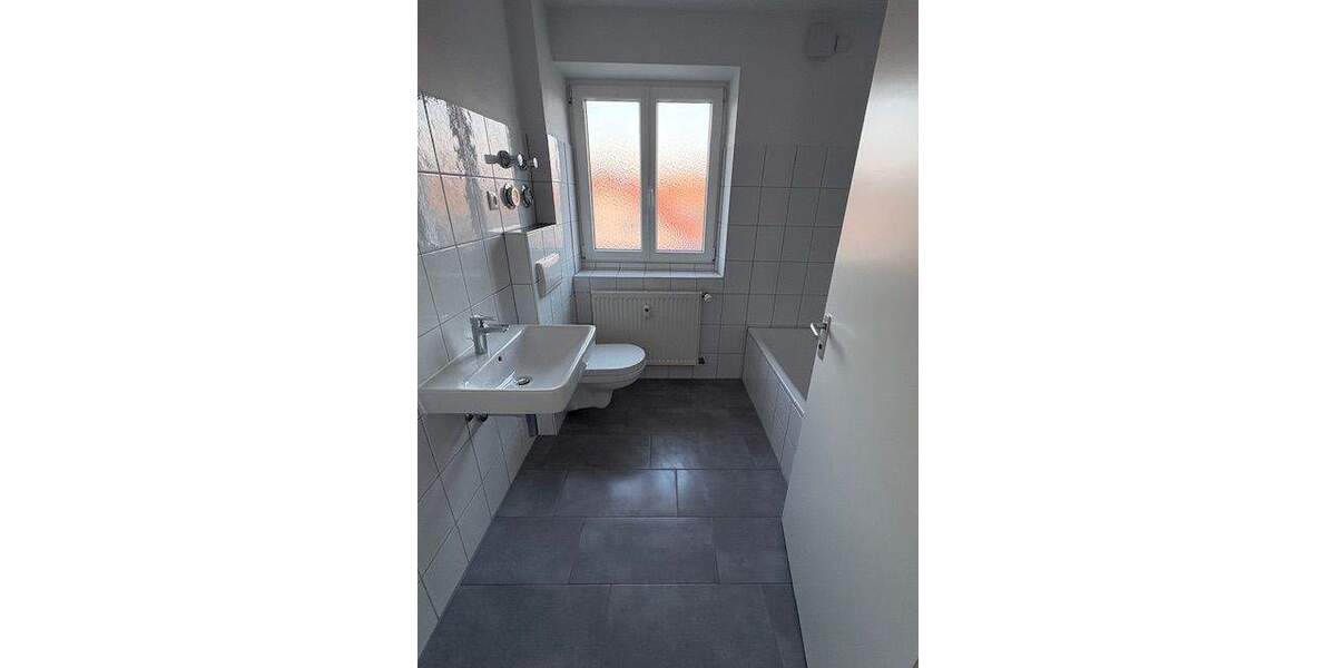 Etagenwohnung Geisenhausen - 3 Zimmer, 75 m&sup2;, 780&euro; | Angebot:24834813