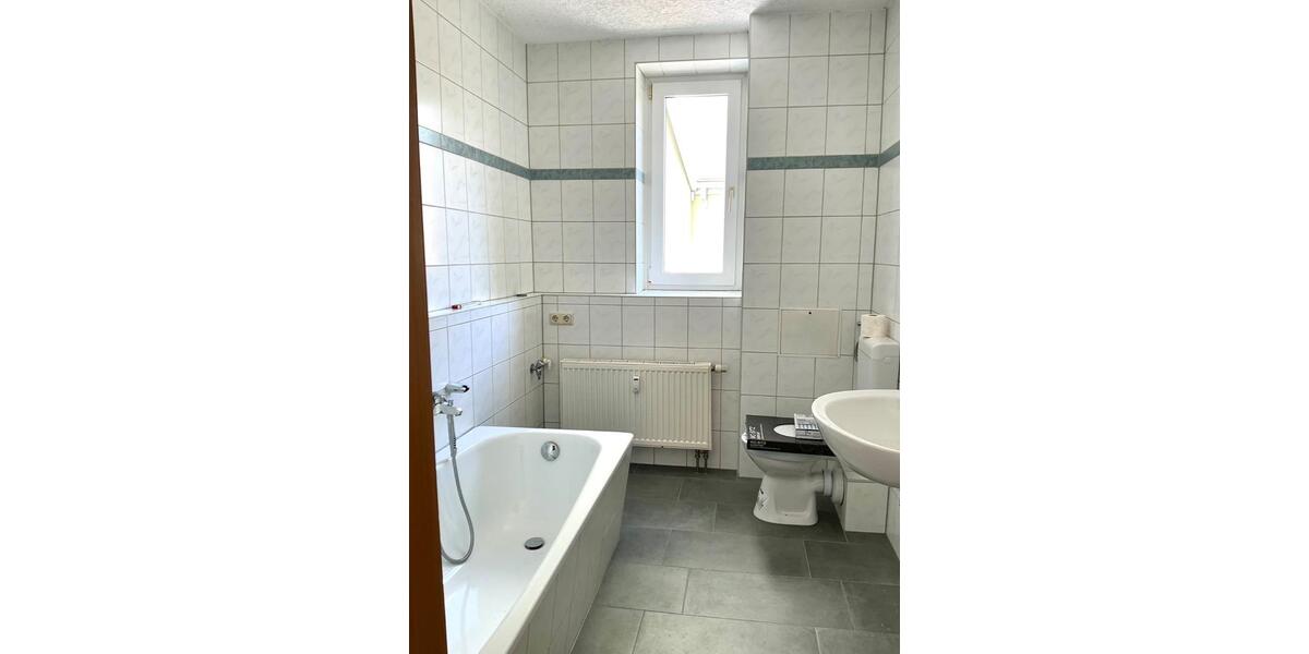 Etagenwohnung Crimmitschau - 2 Zimmer, 57 m&sup2;, 297&euro; | Angebot:26455412