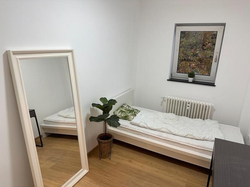 Möblierte WG-Zimmer in Frankfurt– Top Lage!**