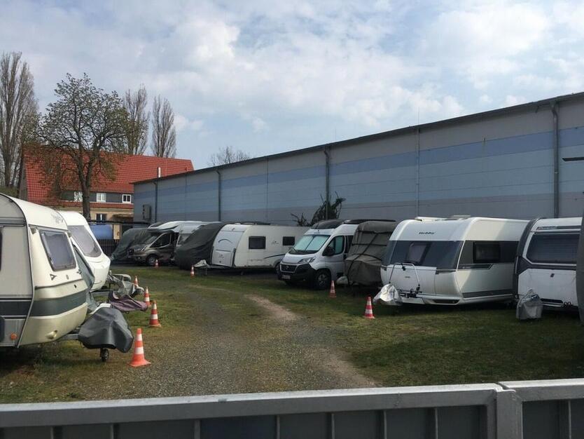 Wohnwagen,Wohnmobil,Anhänger,Stellplatz,Dresden