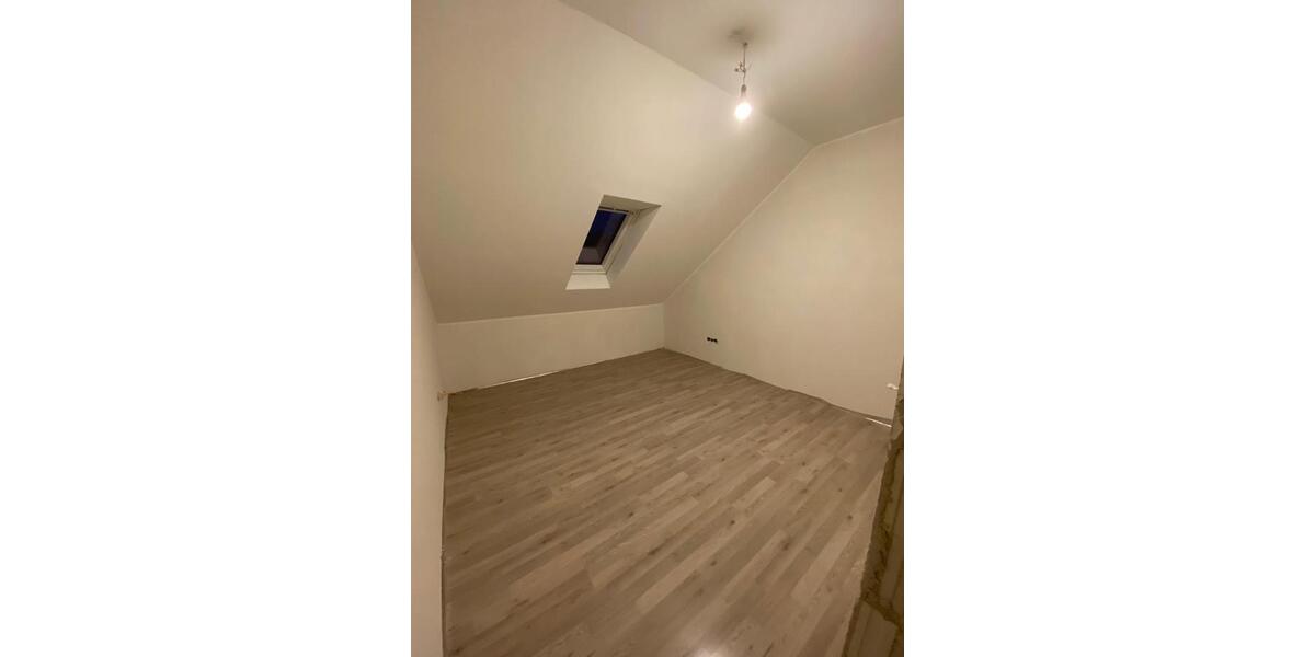 Dachgeschoßwohnung Ostrhauderfehn - 4 Zimmer, 90 m&sup2;, 750&euro; | Angebot:26671627