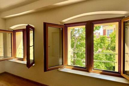 gemütliche 2- RaumWohnung im Dachgeschoss Maisonette in der Görlitzer Altstadt !