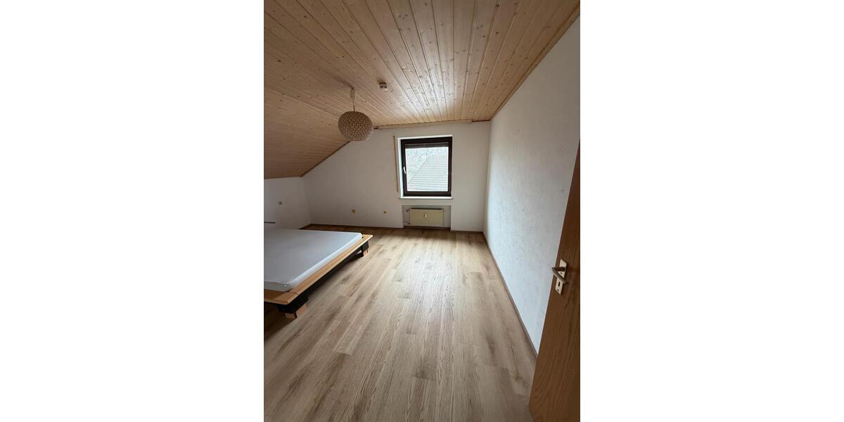 Dachgeschoßwohnung Riedlingen - 3 Zimmer, 86 m&sup2;, 560&euro; | Angebot:25367793