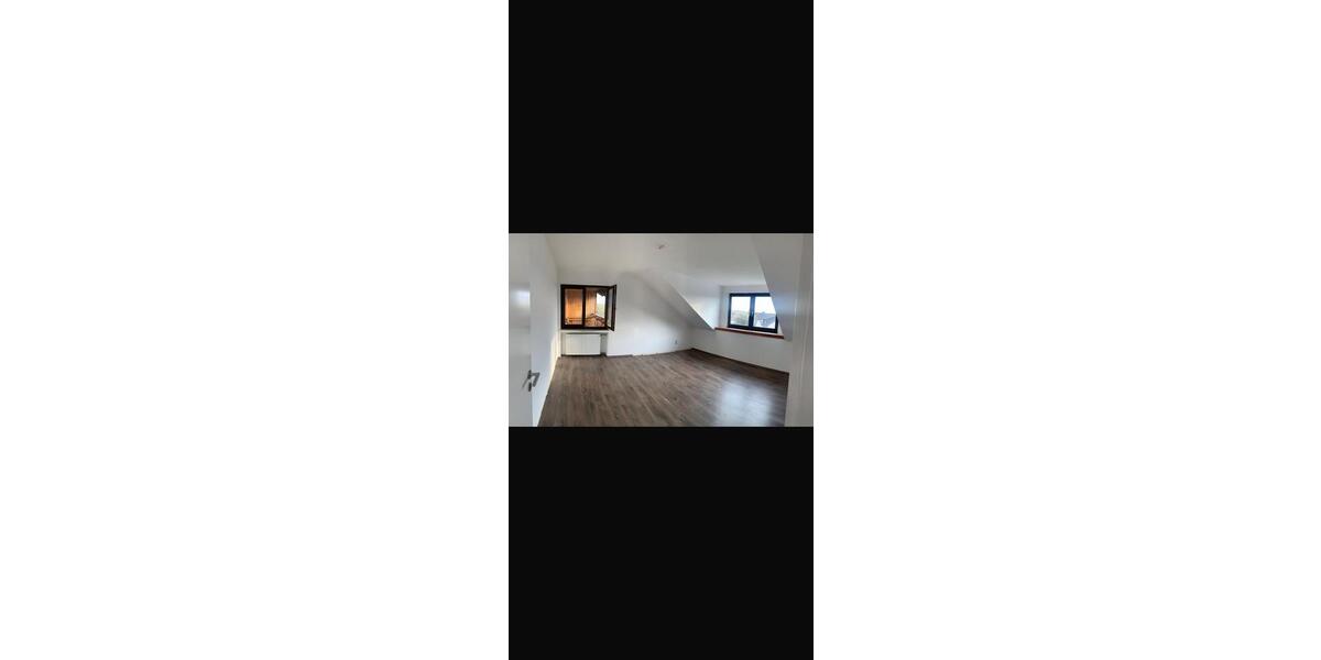 Dachgeschoßwohnung Frankenberg (Eder) - 3 Zimmer, 80 m&sup2;, 850&euro; | Angebot:26654350