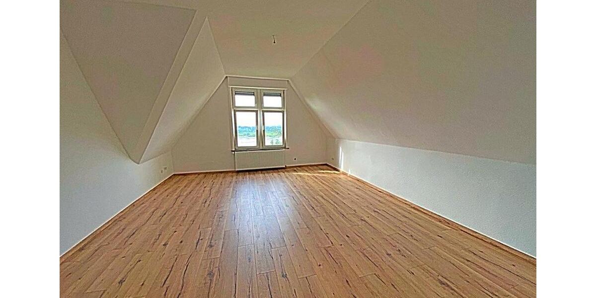 Dachgeschoßwohnung Neuwied Block - 3 Zimmer, 120 m&sup2;, 900&euro; | Angebot:23879708
