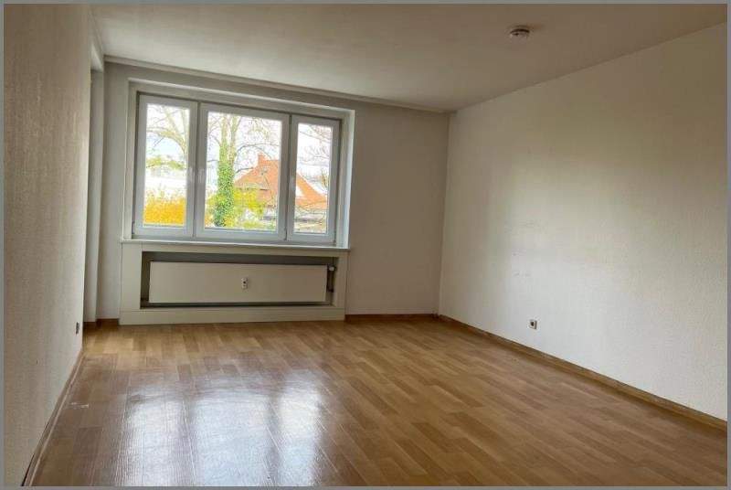 Große, helle 4-Zimmer-Wohnung im 1.OG mit Balkon zentral in Achern 4 zimmer