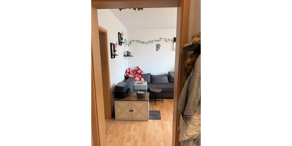 Erdgeschoßwohnung Gummersbach - 1 Zimmer, 35 m&sup2;, 300&euro; | Angebot:26546124