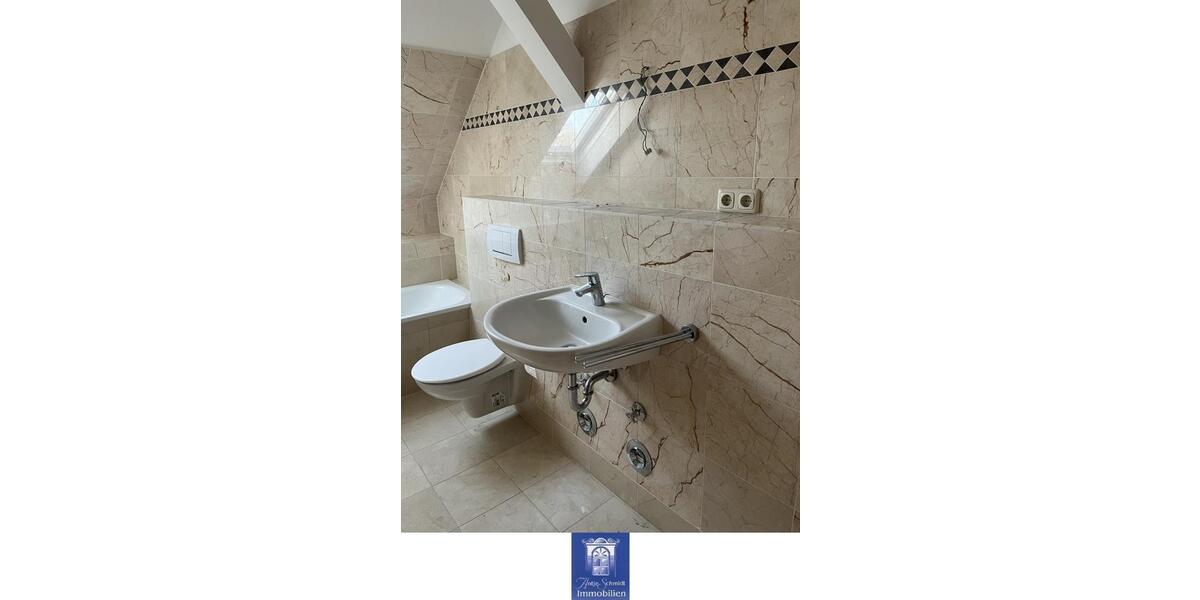 Dachgeschoßwohnung Kamenz - 3 Zimmer, 87 m&sup2;, 570&euro; | Angebot:24774796