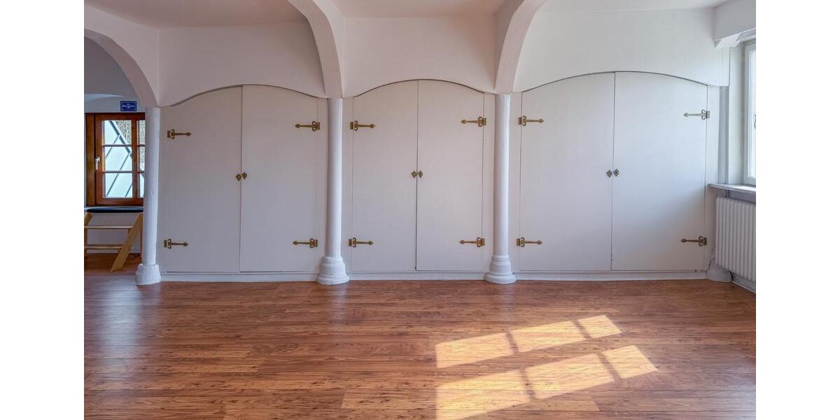 Dachgeschoßwohnung Flensburg - 2 Zimmer, 87 m&sup2;, 600&euro; | Angebot:26032905