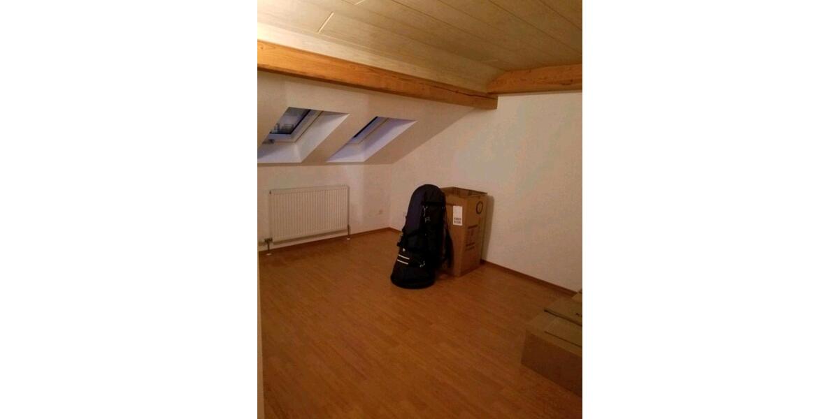 Dachgeschoßwohnung Kirchberg im Wald - 2 Zimmer, 74 m&sup2;, 640&euro; | Angebot:26598083