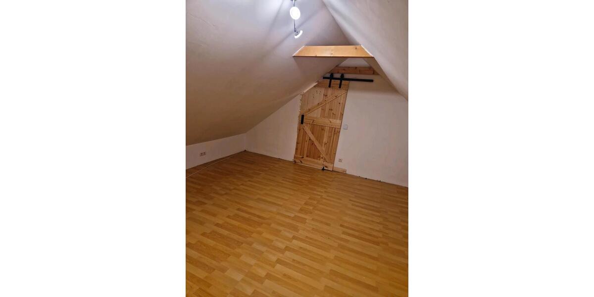 Etagenwohnung Mainburg - 5 Zimmer, 100 m&sup2;, 700&euro; | Angebot:23827901