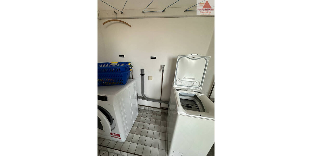 Etagenwohnung Glauchau - 2 Zimmer, 79 m&sup2;, 490&euro; | Angebot:19337662