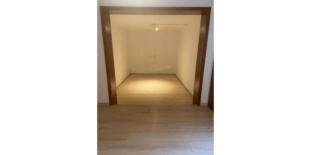 Erdgeschoßwohnung Siegen Eiserfeld - 4 Zimmer, 93 m&sup2;, 800&euro; | Angebot:24781965