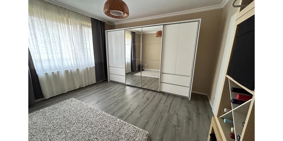 Etagenwohnung Kassel - 4 Zimmer, 105 m&sup2;, 1.500&euro; | Angebot:25934584