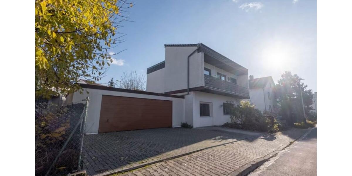 Etagenwohnung Grünstadt - 4 Zimmer, 95 m&sup2;, 1.100&euro; | Angebot:24560486