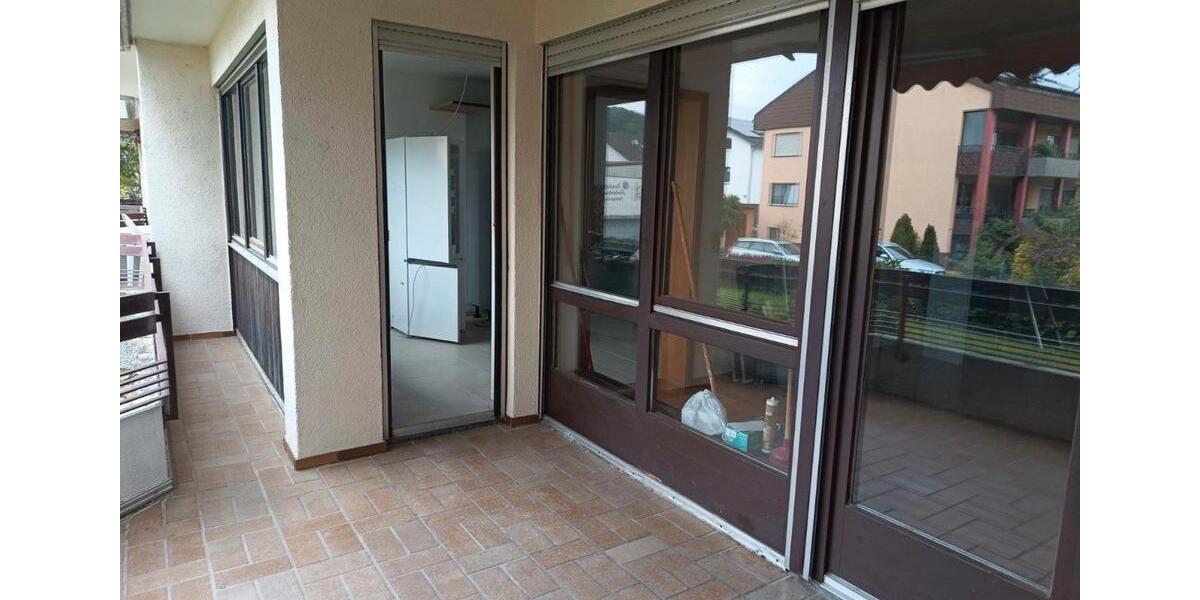 Erdgeschoßwohnung Waldshut-Tiengen Tiengen - 3.5 Zimmer, 90 m&sup2;, 1.000&euro; | Angebot:26483132