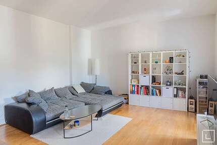 Wohnung zum Mieten in Frankfurt am Main 1.350 € 89 m² 3 zimmer