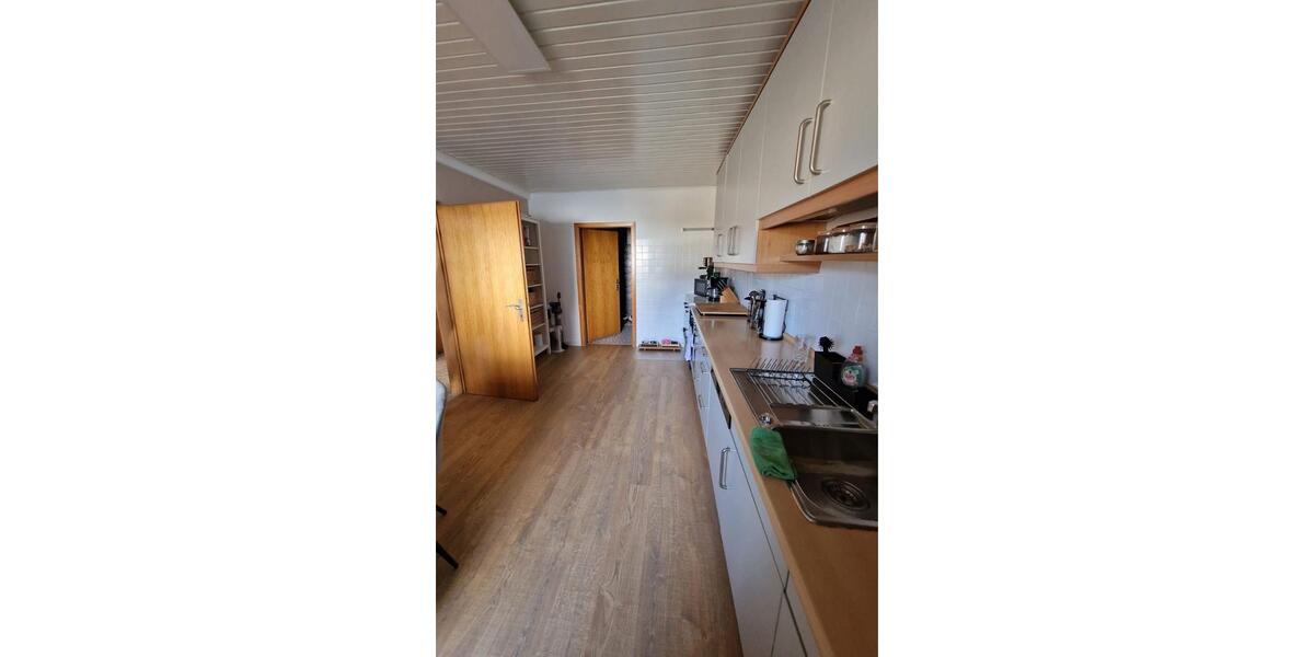 Einfamilienhaus mit Hof und Nebengebäude 4 zimmer