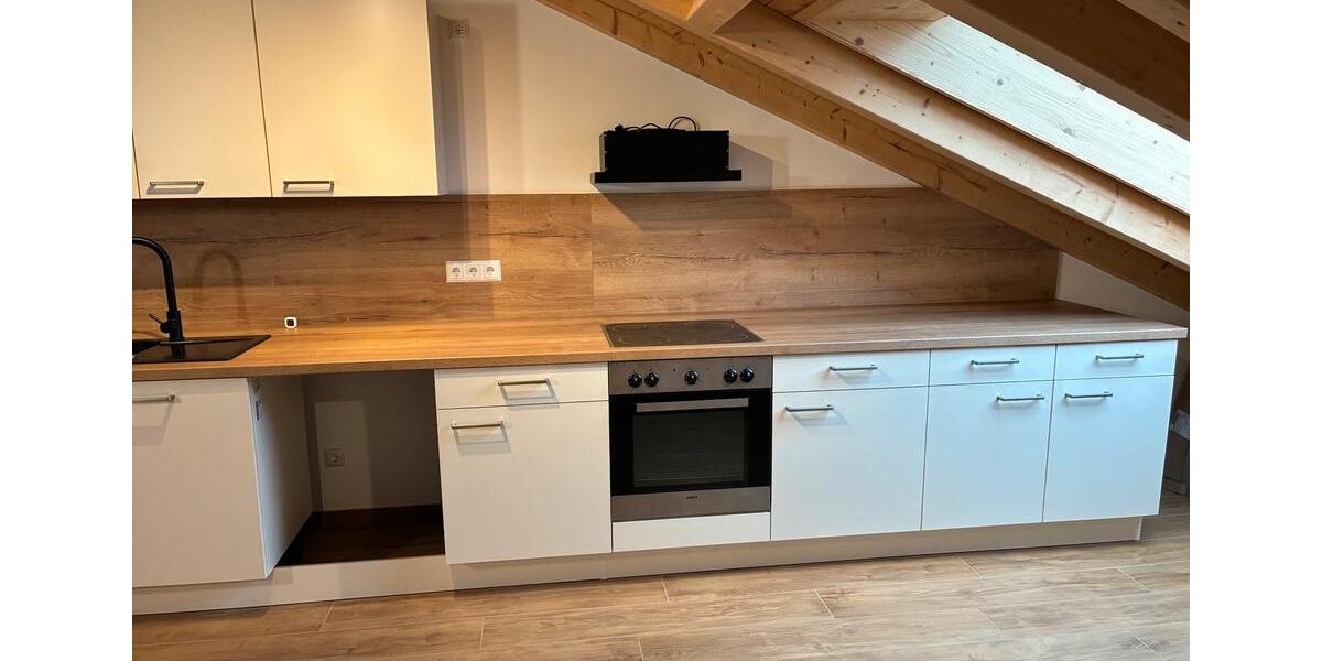 Dachgeschoßwohnung Weilheim in Oberbayern - 2 Zimmer, 53 m&sup2;, 1.035&euro; | Angebot:25005343