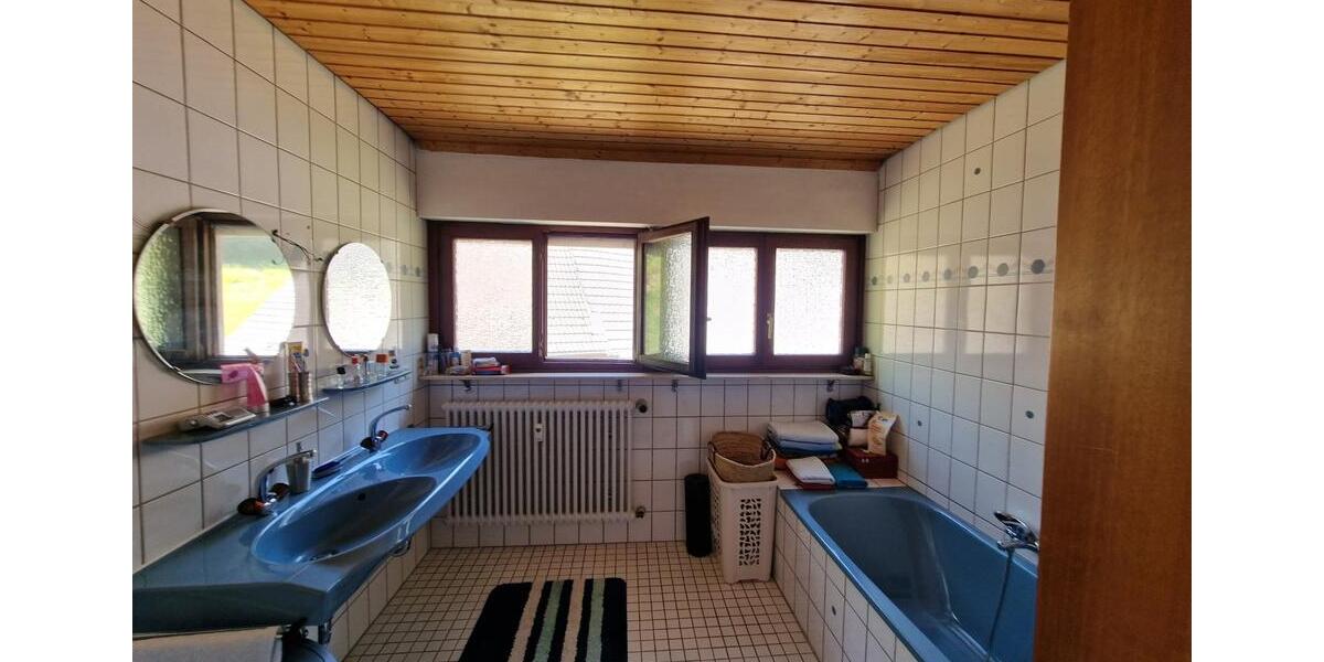 Etagenwohnung Gengenbach - 3 Zimmer, 93 m&sup2;, 630&euro; | Angebot:25045546