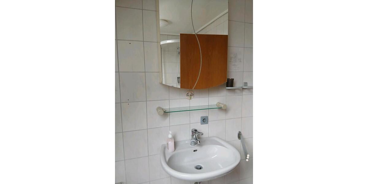 Dachgeschoss Wohnung ab März zu vermieten 2 zimmer