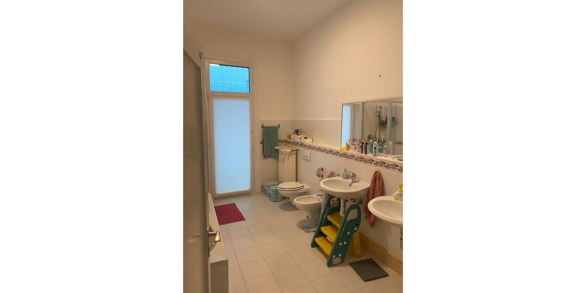 5-Zimmer Mietwohnung zentral Stilaltbau an Fußgängerzone in HG 5 zimmer