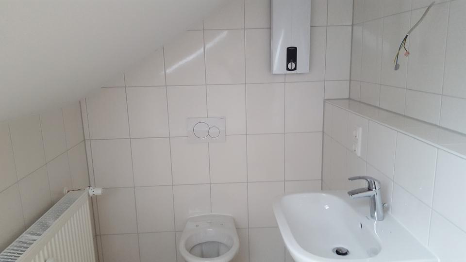 Dachgeschoßwohnung Sinntal - 1.5 Zimmer, 49 m&sup2;, 380&euro; | Angebot:23879720