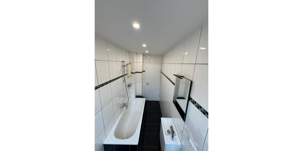 Etagenwohnung Mannheim Sandhofen - 5 Zimmer, 105 m&sup2;, 1.300&euro; | Angebot:26137220