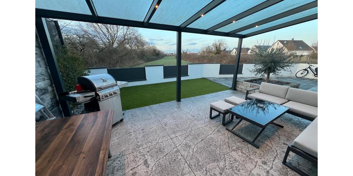 Neuwertige möblierte EG Neubauwohnung auf Zeit! - Feldrand Lage 3 zimmer