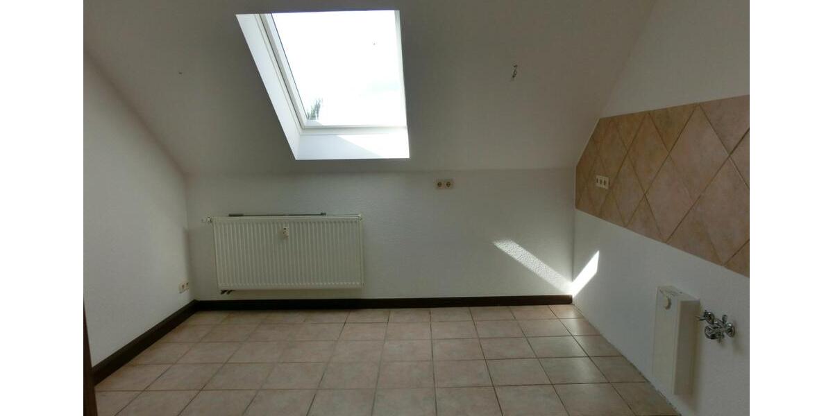 Dachgeschoßwohnung Altenburg - 2 Zimmer, 60 m&sup2;, 400&euro; | Angebot:25993598
