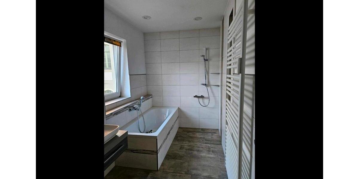 Etagenwohnung Sebnitz - 3 Zimmer, 85 m&sup2;, 465&euro; | Angebot:25840922