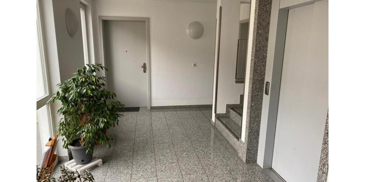 Dachgeschoßwohnung Waren (Müritz) - 3 Zimmer, 72 m&sup2;, 750&euro; | Angebot:25156058