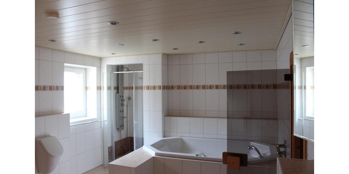 Einfamilienhaus Schortens - 3 Zimmer, 158 m&sup2;, 1.100&euro; | Angebot:25876054