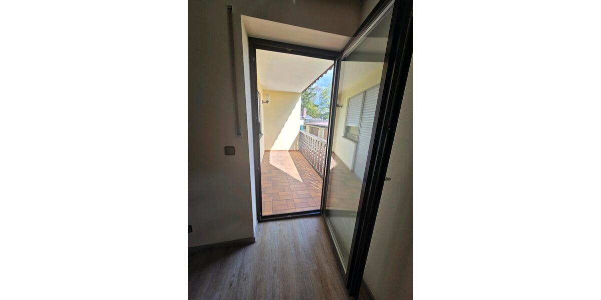Villa Nürnberg Holzheim - 20 Zimmer, 250 m&sup2;, 4.500&euro; | Angebot:26492253