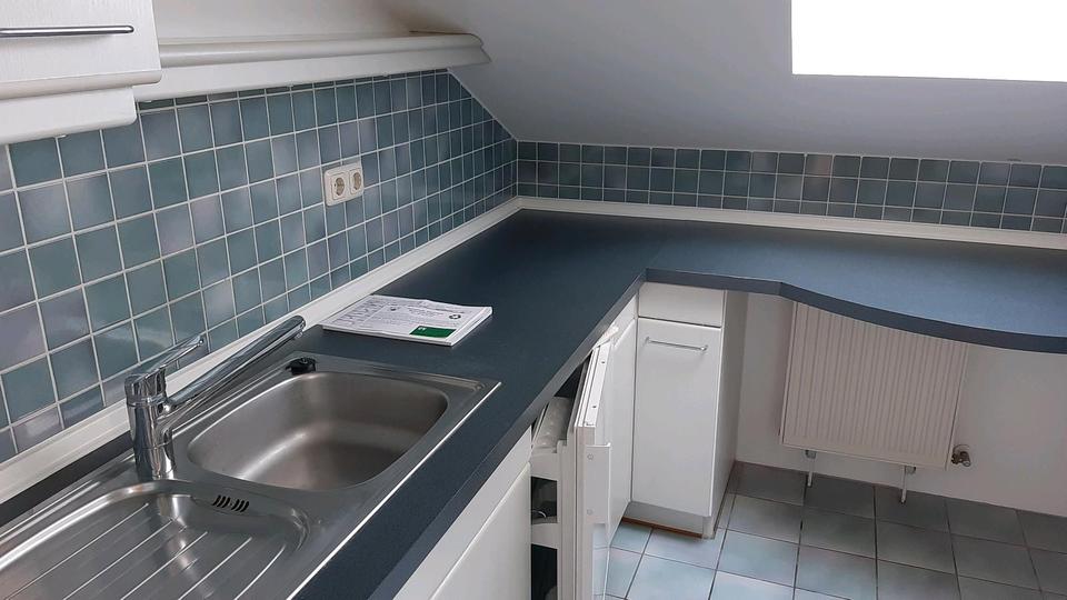 Appartement mit separater Küche an Einzelperson zimmer